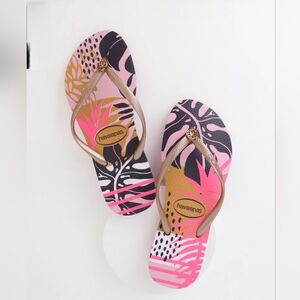 NEW Havaianas Slim Foliage Rose Quartz Flip Flops Thongs Shoes Sandals 9/10 NWT